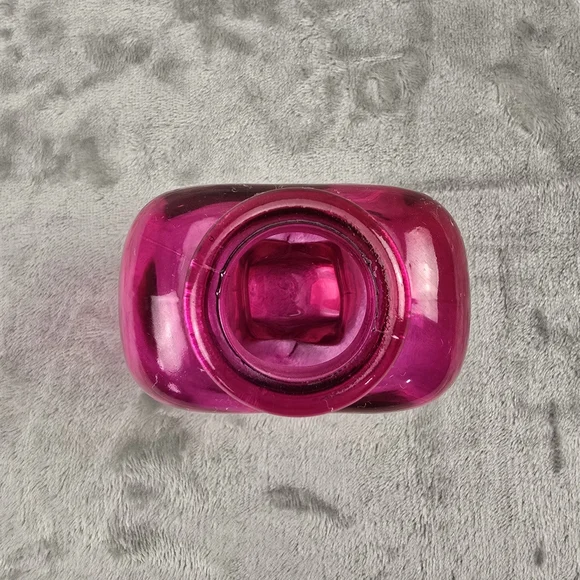 Heart-Shaped Pink Glass Vase - Picture 5 of 7